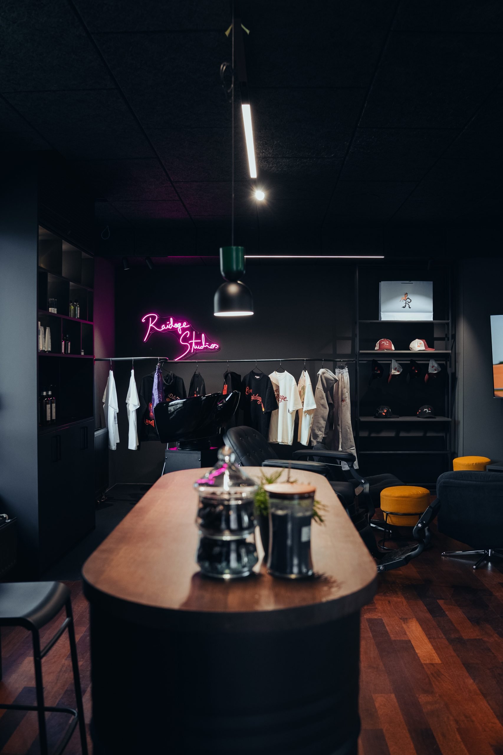 Reborn Barbershop